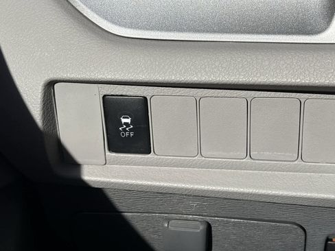 Used 2015 Toyota Sienna LE image 31