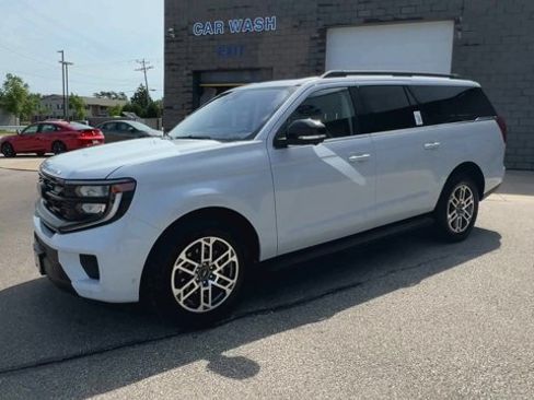 Certified 2025 Ford Expedition Max Active AWD/4WD image 5