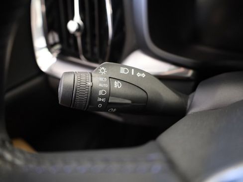 Used 2020 Volvo V60 T5 Cross Country w/ Protection Package Premier image 27