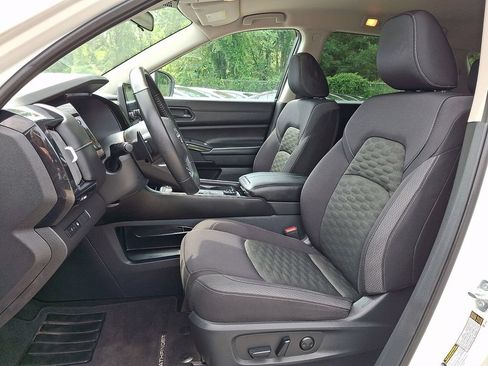Certified 2024 Nissan Pathfinder SV AWD/4WD image 17