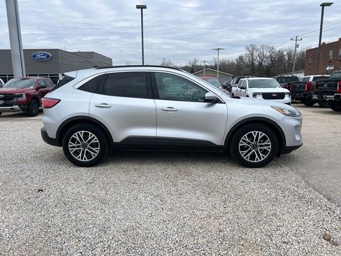 Used 2020 Ford Escape SEL image 9