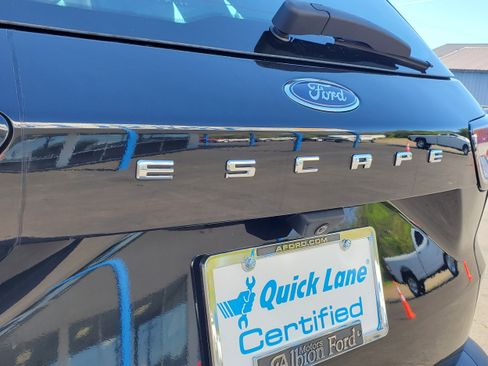Used 2021 Ford Escape S FWD image 8