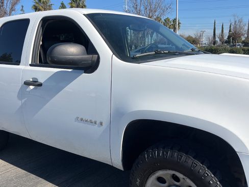 Used 2008 Chevrolet Tahoe LS w/ Skid Plate Package image 4