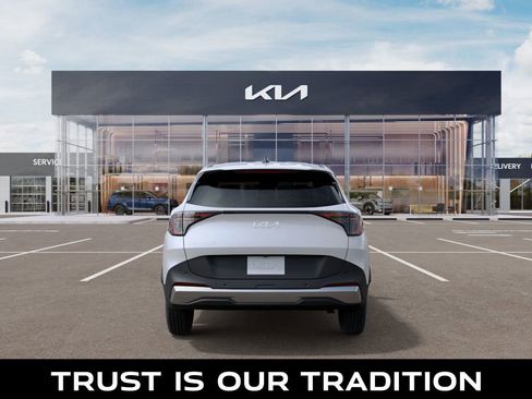 New 2026 Kia Sportage LX image 5