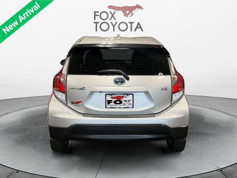 Used 2017 Toyota Prius C Three FWD image 5