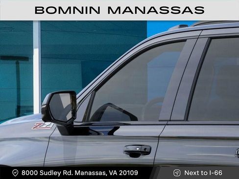 New 2026 Chevrolet Suburban Z71 image 12