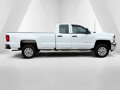 Used 2019 Chevrolet Silverado 2500 W/T AWD/4WD image 8