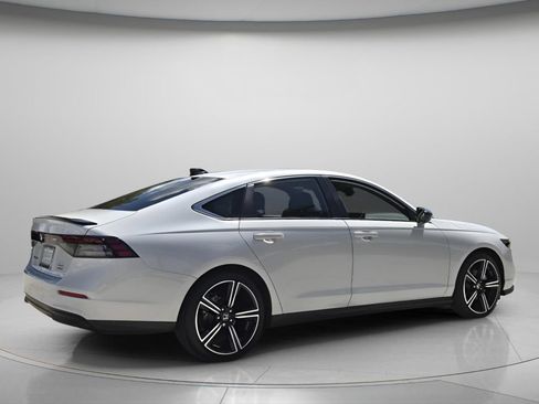 Certified 2025 Honda Accord Sport image 7