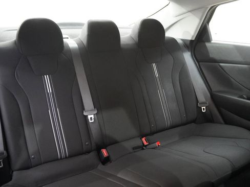 Used 2023 Hyundai Elantra SEL FWD image 34