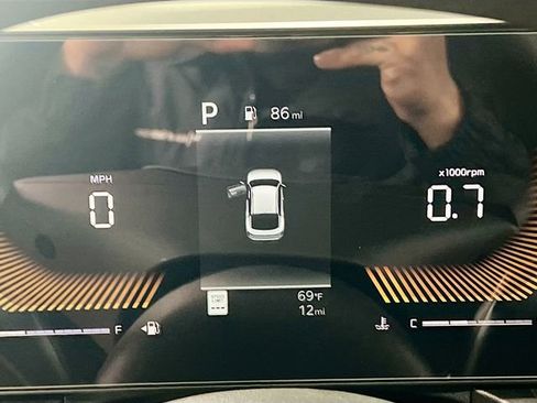 New 2025 Kia K4 LXS image 12