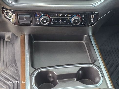 Used 2024 Chevrolet Silverado 2500 High Country w/ Technology Package AWD/4WD image 33