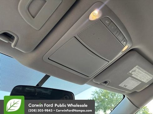 Used 2018 Nissan Rogue SV AWD/4WD image 20