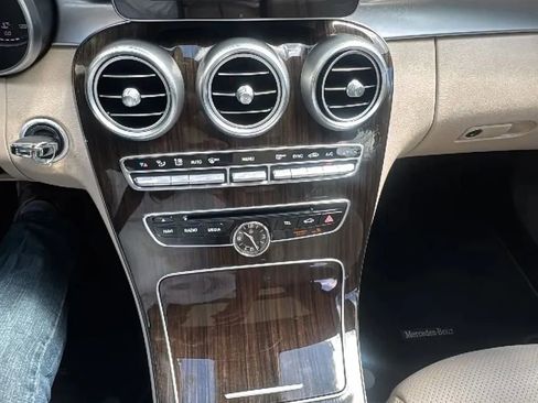 Used 2017 Mercedes-Benz C 300 4MATIC Sedan image 10