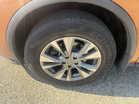 Used 2016 Nissan Murano S w/ Navigation Package image 16