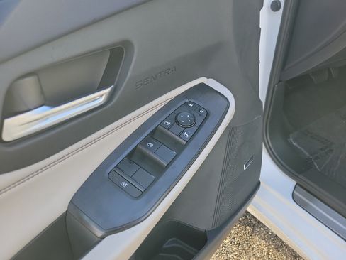 New 2026 Nissan Sentra SL w/ Floor Mat Package FWD image 15