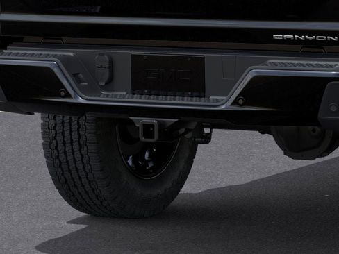 New 2026 GMC Canyon Denali image 14