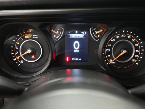 Used 2025 Jeep Wrangler Unlimited Sport AWD/4WD image 13