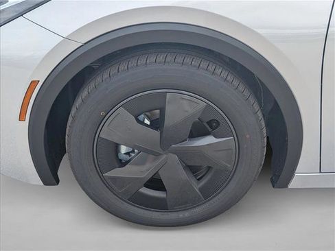 New 2026 Toyota Prius Plug-In Hybrid FWD image 10