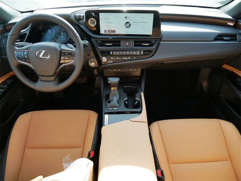 New 2025 Lexus ES 300h w/ Premium Package image 12