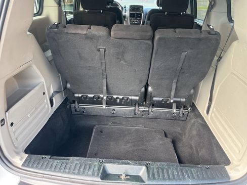 Used 2013 Dodge Grand Caravan SE FWD image 25