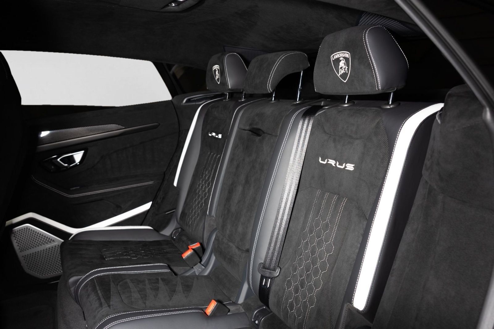 Used 2024 Lamborghini Urus Performante AWD/4WD image 46