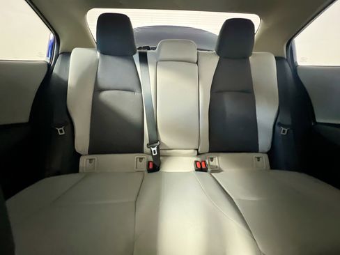 Used 2022 Toyota Corolla LE image 32