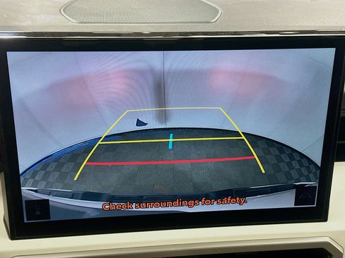 Used 2024 Toyota Tacoma TRD Off-Road AWD/4WD image 22