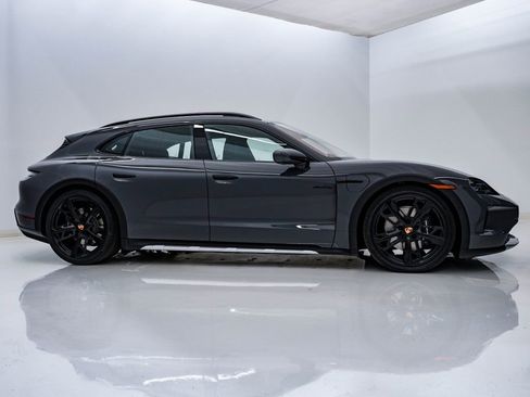 New 2026 Porsche Taycan 4 Cross Turismo AWD/4WD image 9