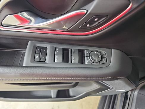 Certified 2023 GMC Yukon SLT w/ SLT Luxury Package image 35