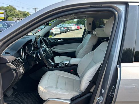 Used 2017 Mercedes-Benz GLS 550 4MATIC image 18