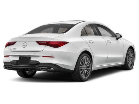 Used 2025 Mercedes-Benz CLA 250 image 5