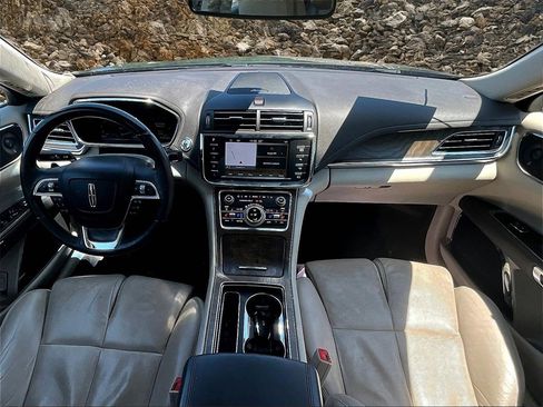 Used 2017 Lincoln Continental Reserve w/ Technology Package image 13