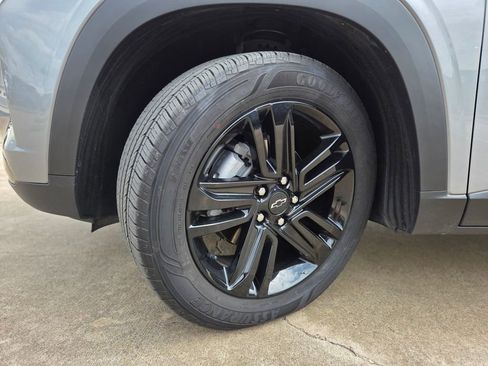 Used 2025 Chevrolet Trax ACTIV w/ Sunroof Package FWD image 31