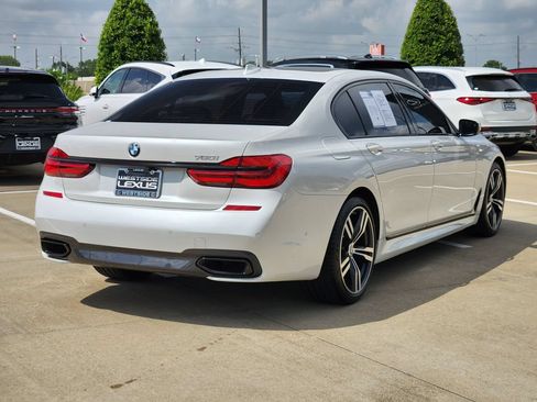 Used 2019 BMW 750i w/ M Sport Package RWD image 7