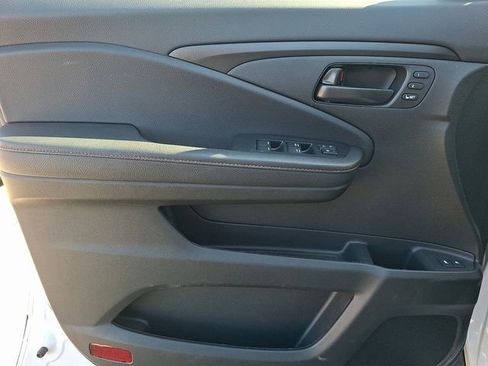 Used 2024 Honda Passport TrailSport image 12