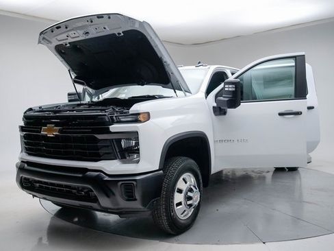 New 2026 Chevrolet Silverado 3500 W/T image 18