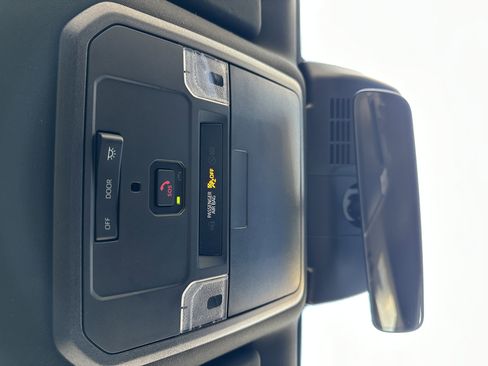 Used 2025 Toyota Tacoma SR5 image 34