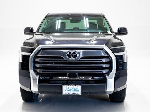 Used 2023 Toyota Tundra Limited w/ Power Package AWD/4WD image 4