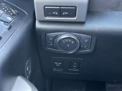 Used 2019 Ford F150 Lariat image 18