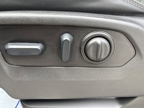 Used 2023 Chevrolet Silverado 2500 High Country w/ Z71 Off-Road Package image 13