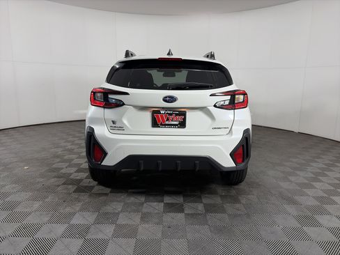 Used 2024 Subaru Crosstrek 2.0i Premium image 16