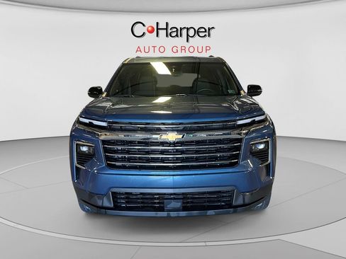 Used 2025 Chevrolet Traverse LT AWD/4WD image 8