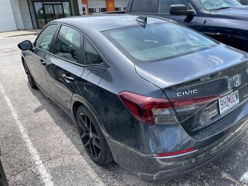 Used 2025 Honda Civic Sport image 4