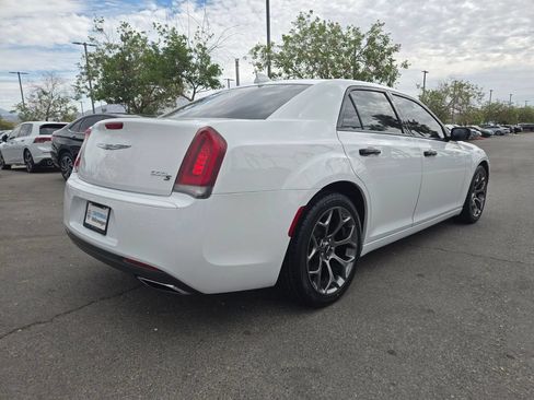 Used 2018 Chrysler 300 S RWD image 5
