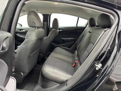 Used 2017 Chevrolet Cruze LT w/ Convenience Package FWD image 10