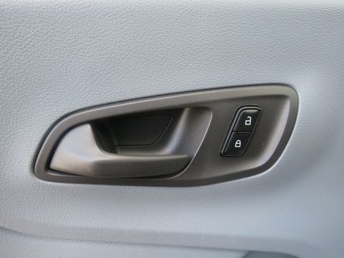 Used 2017 Ford Transit 250 130 Medium Roof image 18