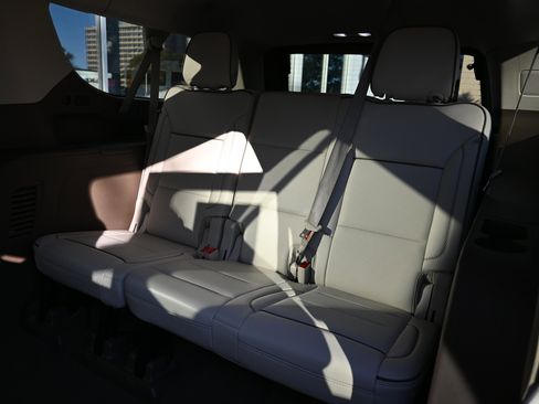 Used 2022 GMC Yukon XL Denali w/ Max Trailering Package image 11