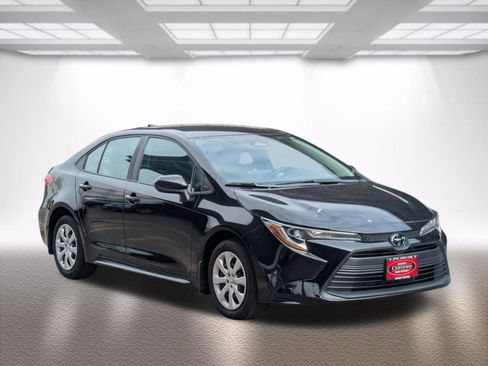 Certified 2024 Toyota Corolla LE image 1