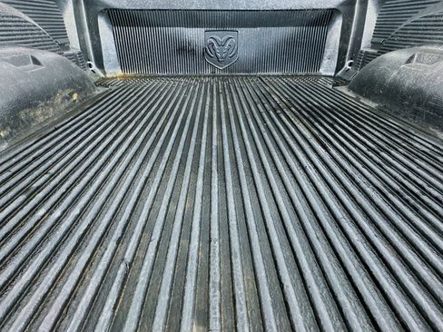 Used 2017 RAM 2500 Tradesman image 31