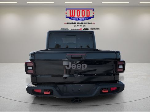 Used 2023 Jeep Gladiator Mojave w/ LED Lighting Group AWD/4WD image 4